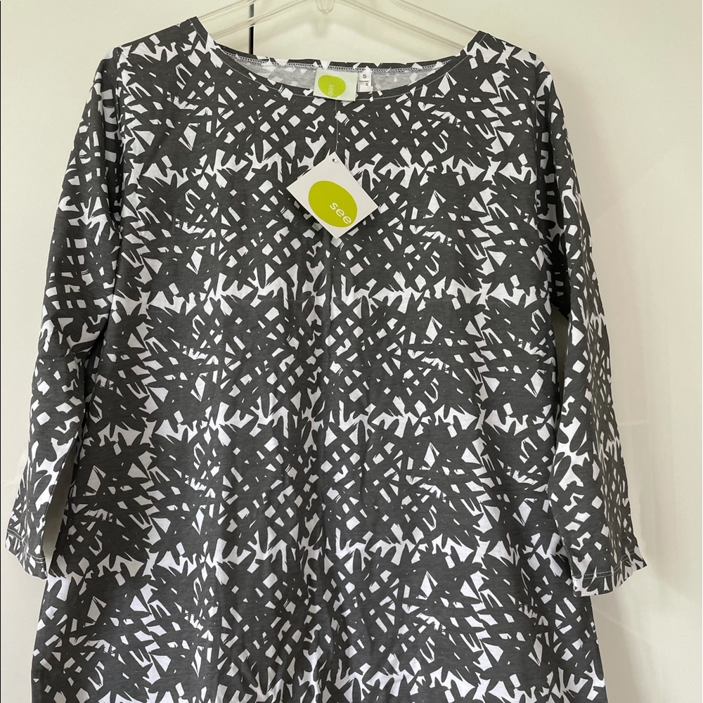 SEE DESIGN by Donna GormanTop Gray/White Size-Small NWT